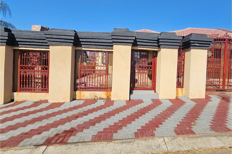 3 Bedroom Property for Sale in Tlhabane West North West